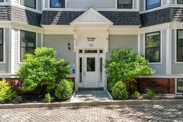 12 Arnold Circle #3, Cambridge, MA 02139