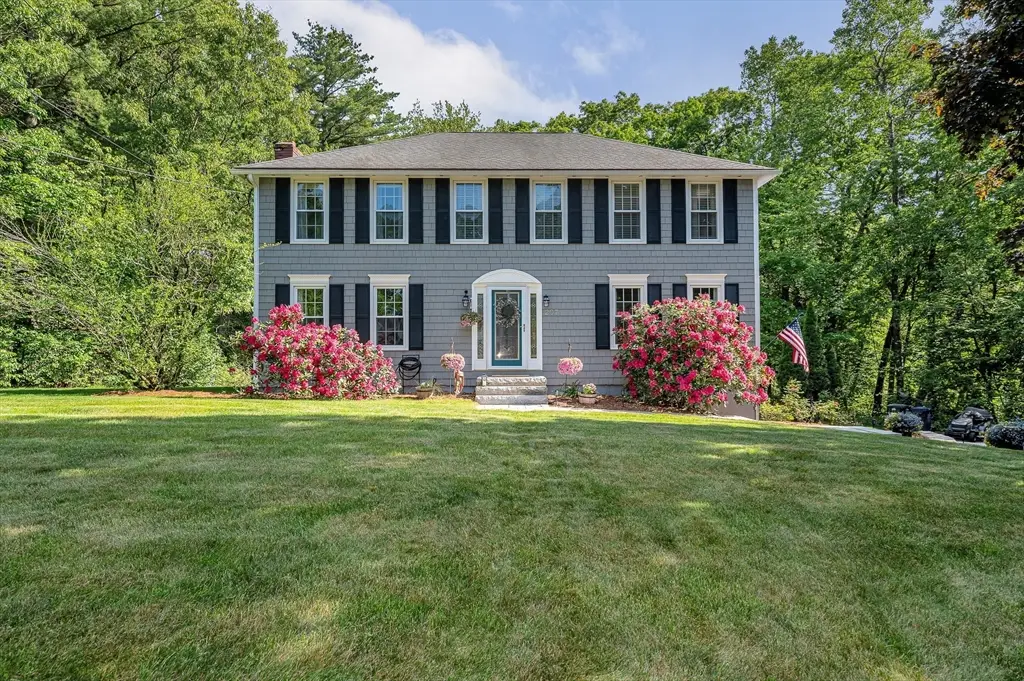 207 Trout Brook Rd, Dracut, MA 01826 - #1