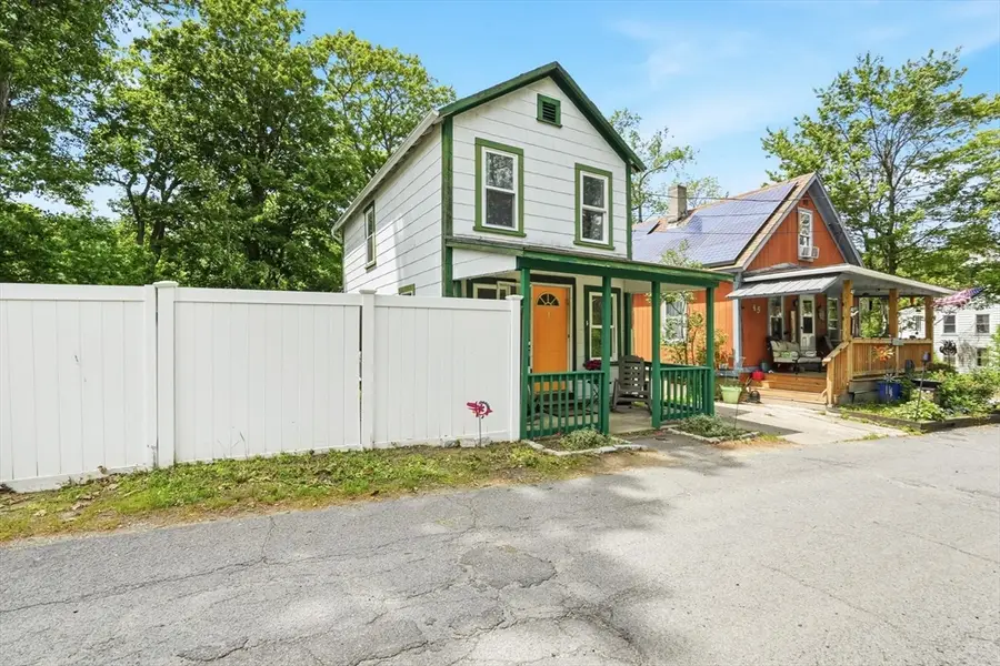 17 Montague Ave-lake Pleasant, Lake Pleasant, MA 01347 - #3