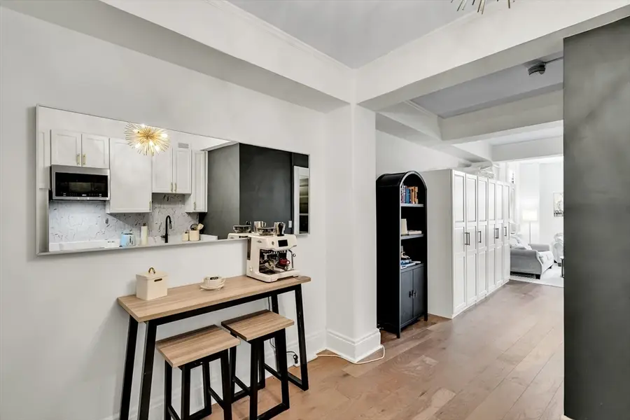 21 Beacon St #8G, Boston, MA 02108 - #3