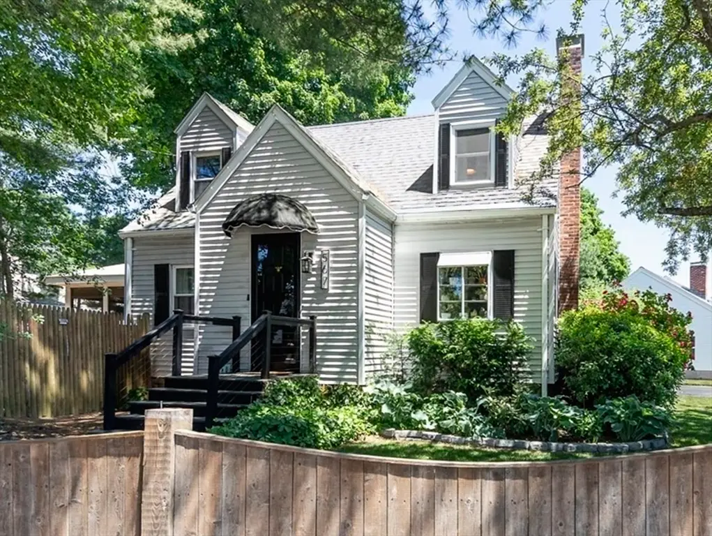 567 Cabot St, Beverly, MA 01915 - #1
