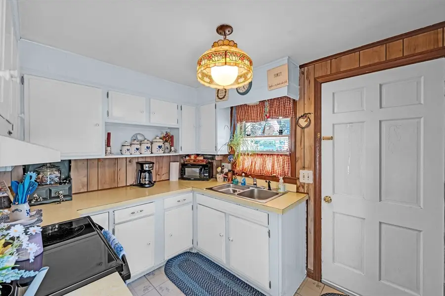 52 Crestwood, Southbridge, MA 01550 - #3