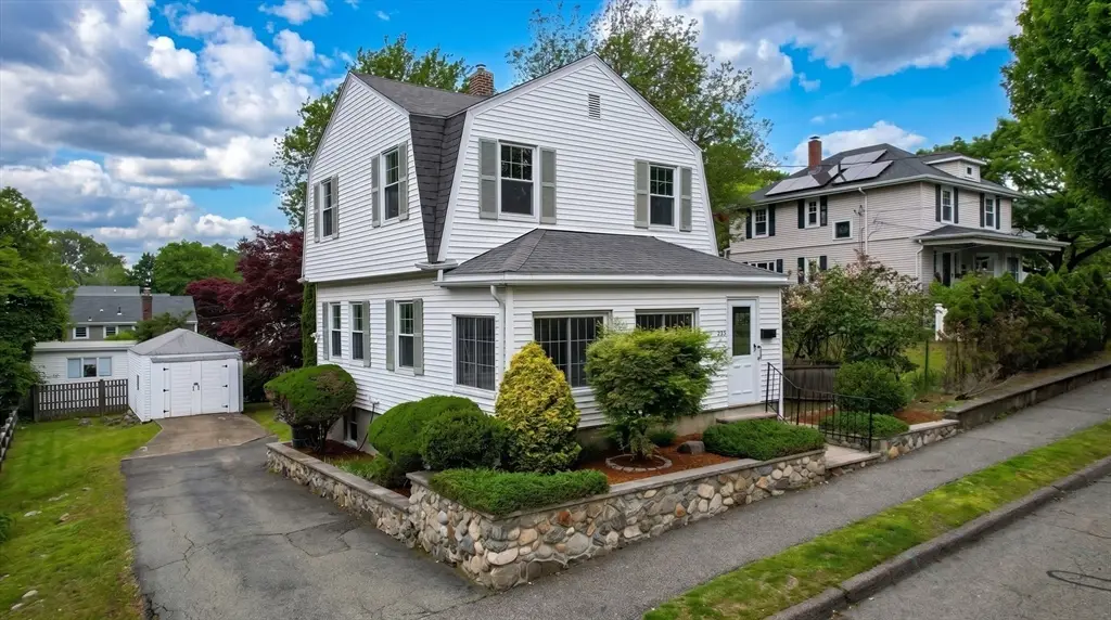 233 Florence Ave, Arlington, MA 02476 - #1