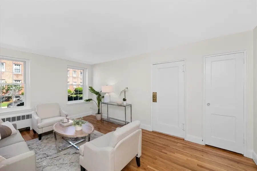 19 Englewood Ave #2, Brookline, MA 02445 - #2