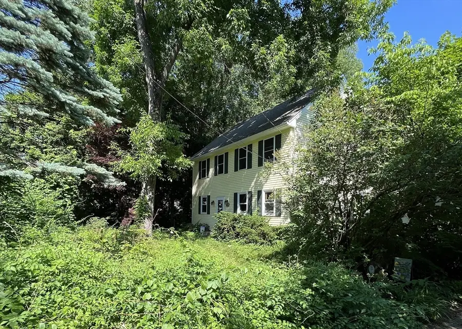 203 Lakeview Ave, Tyngsborough, MA 01879 - #2