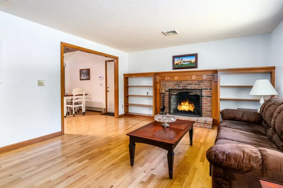 18 Goat Field Ln, Hyannis, MA 02601 - #2