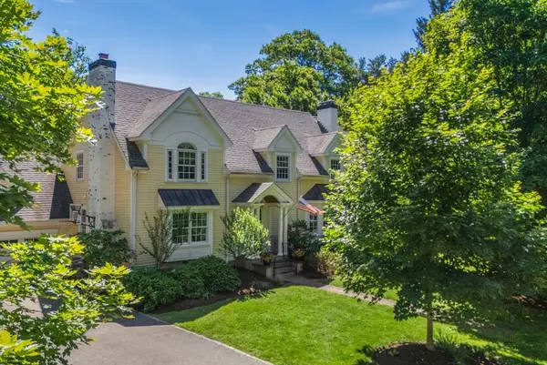 1 Kenilworth Circle, Wellesley, MA 02482
