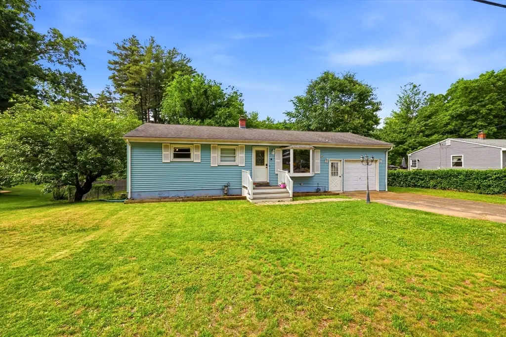 346 Newhouse St, Springfield, MA 01118 - #1