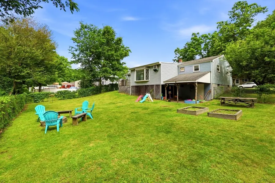 346 Newhouse St, Springfield, MA 01118 - #2