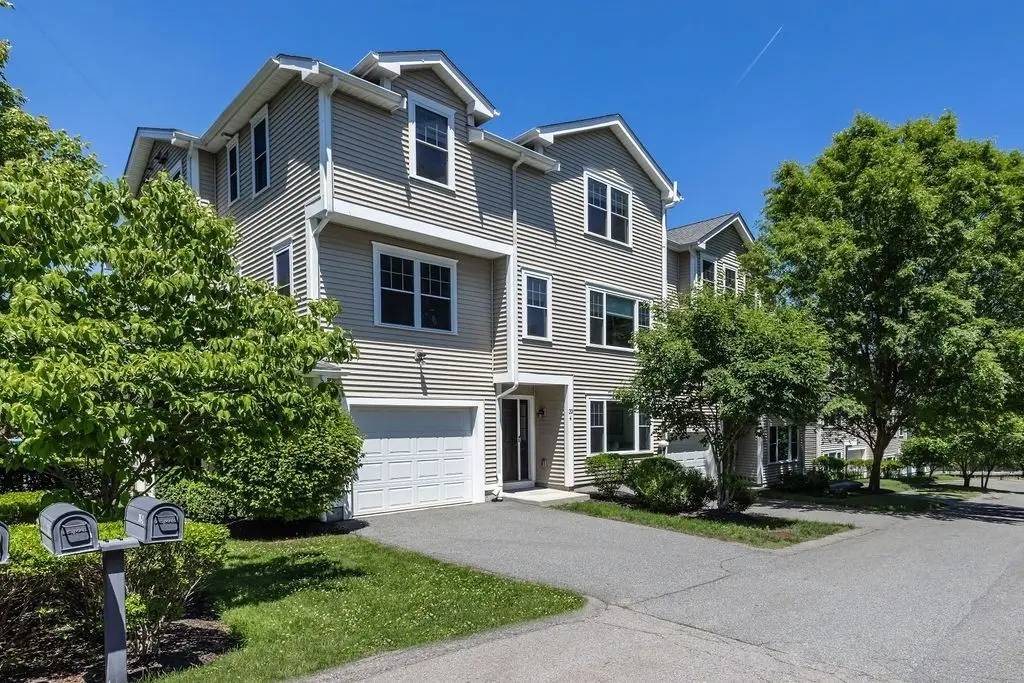 30 Webster St #4, Needham, MA 02494 - #1
