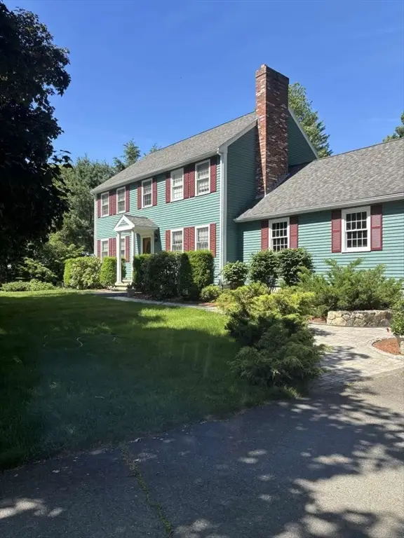 2 Lafayette Dr, Marlborough, MA 01752 - #1