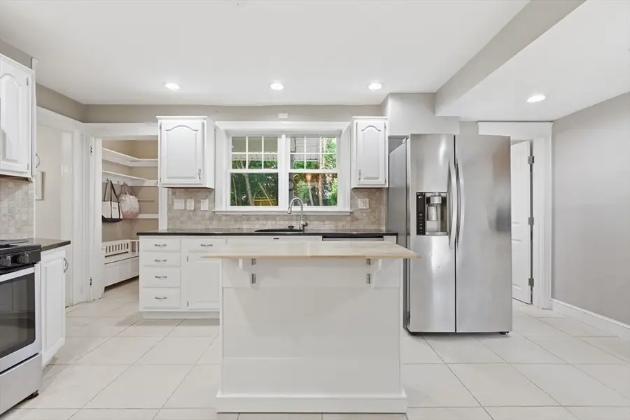 443 Summer Ave, Reading, MA 01867 - #3