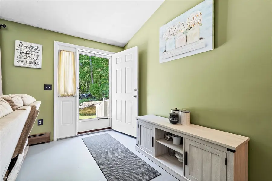 90 Oakmont Ave, Westminster, MA 01473 - #3