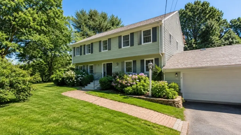 225 River Rd, Tewksbury, MA 01876 - #1