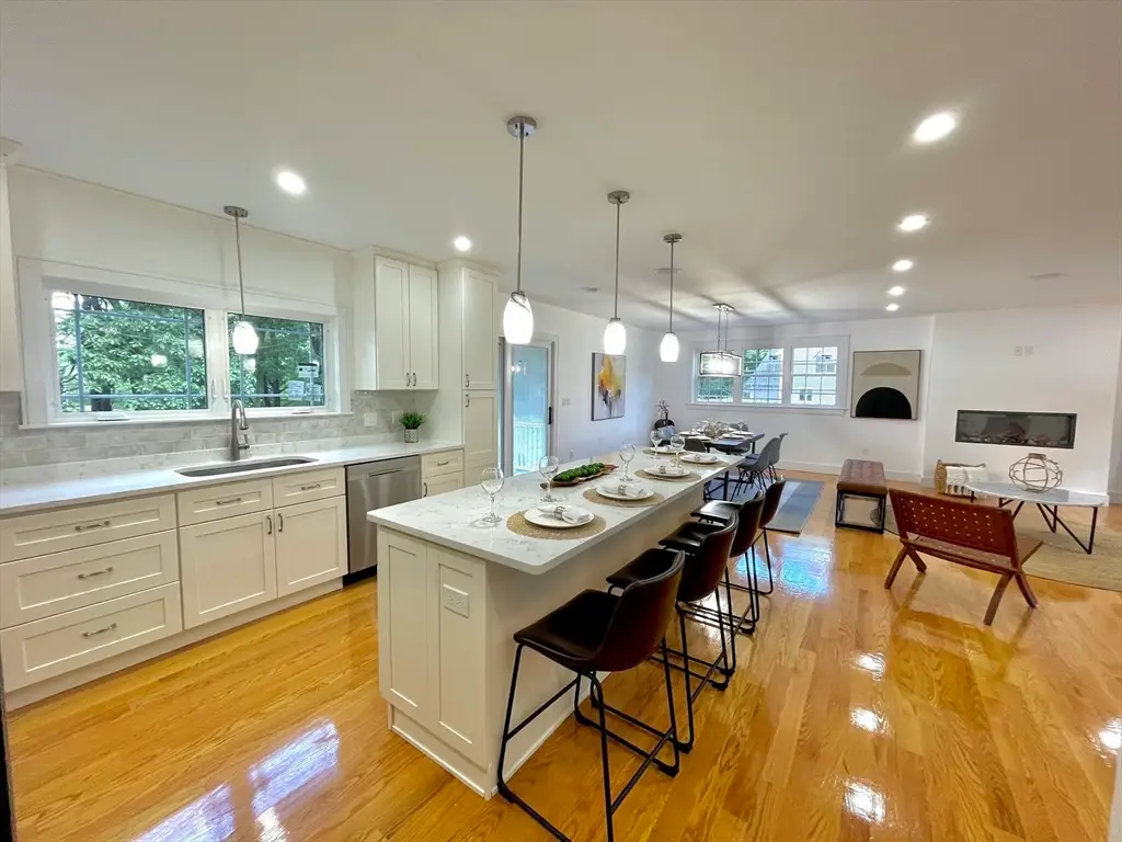 866 Salem St, Groveland, MA 01834 - #1