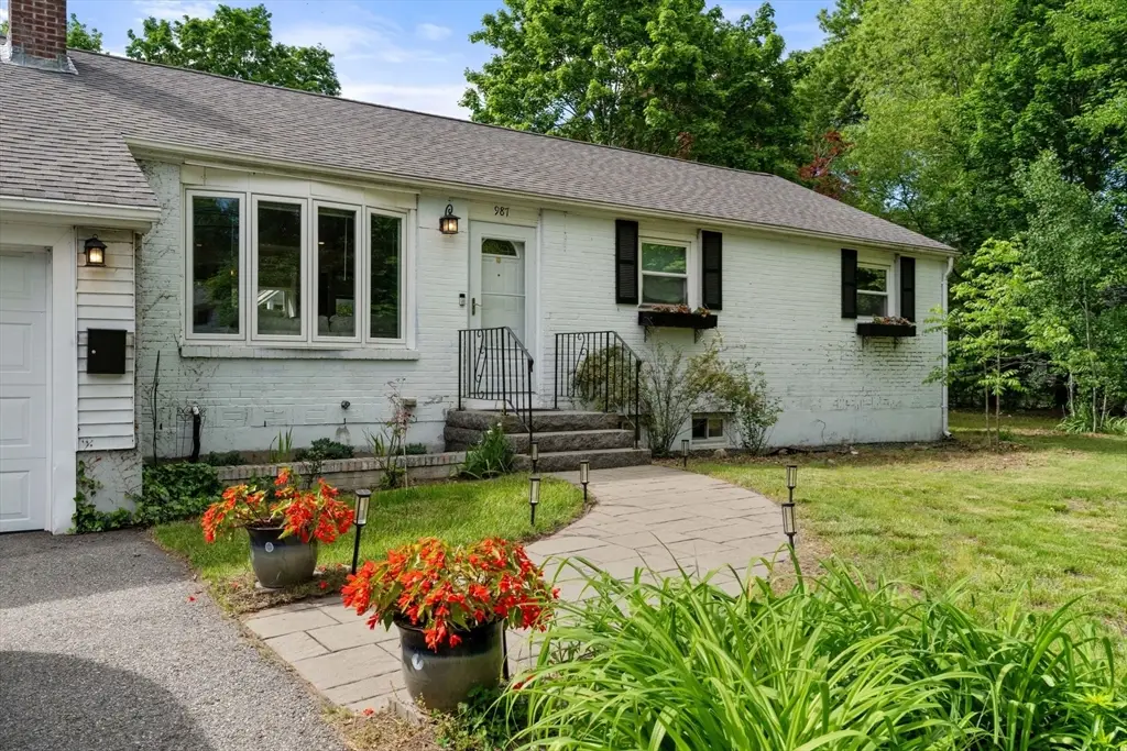 987 Pleasant St, Framingham, MA 01701 - #1