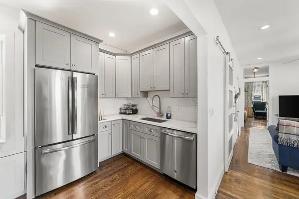 12 Pearl St #4, Boston, MA 02129