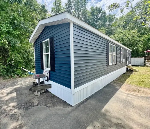 28 Finch Drive, Chicopee, MA 01020
