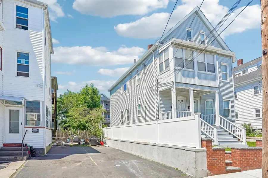29 Harvey St, Everett, MA 02149 - #3