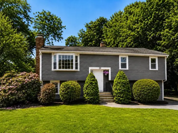 28 Park Ave West, Weymouth, MA 02190