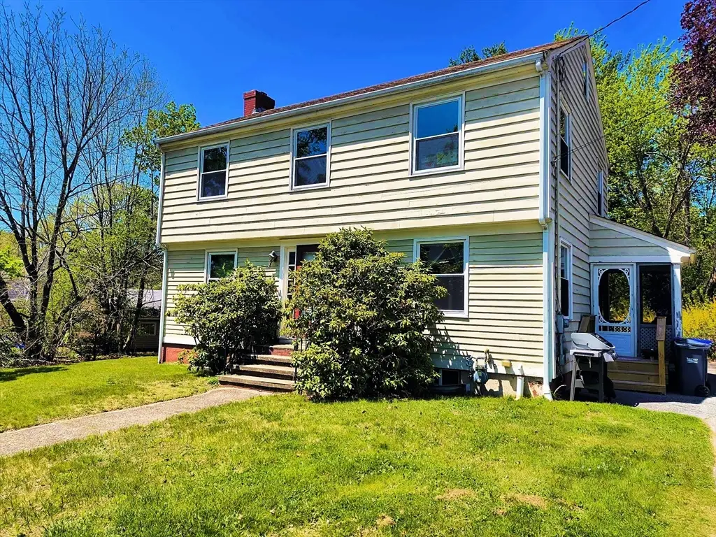 4 Pleasant St, Plainville, MA 02762 - #1