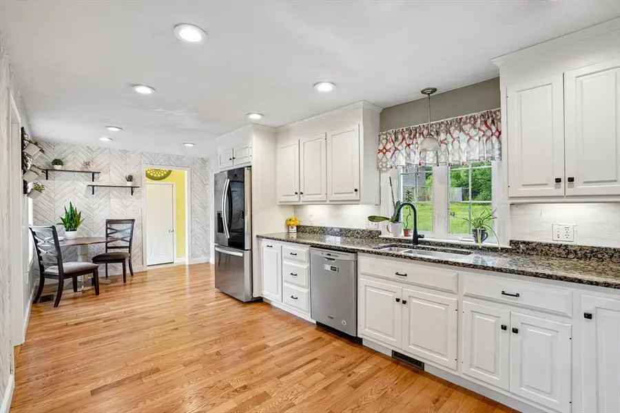 349 Summer St, Franklin, MA 02038 - #3