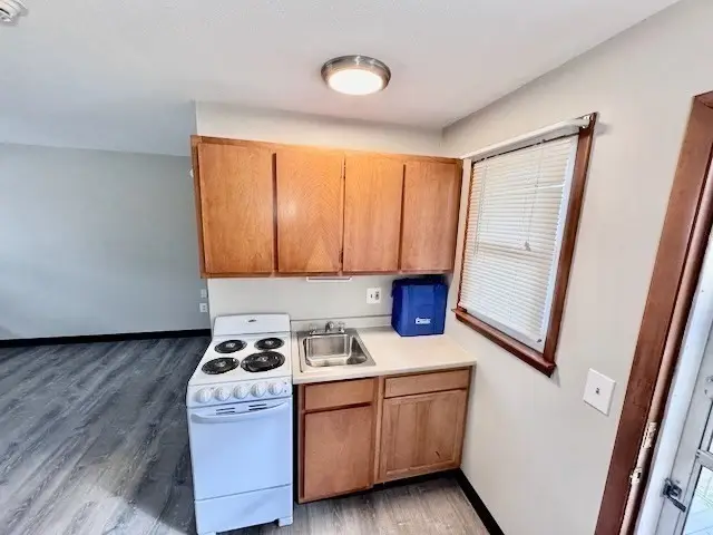21 Dwight, Agawam, MA 01001 - #3