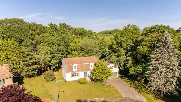 83 Tanglewood Dr, Stoughton, MA 02072