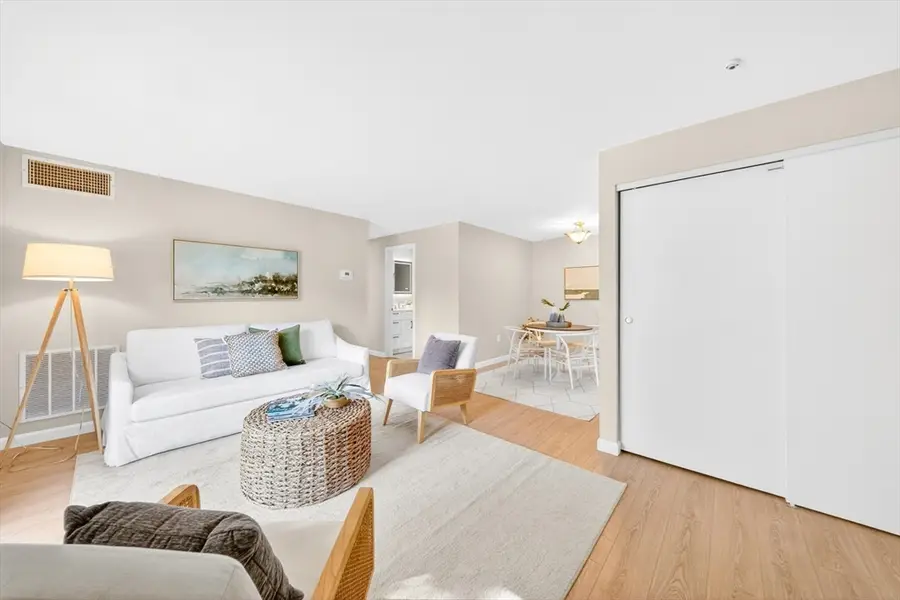 5 Silver Hill Ln #8, Natick, MA 01760 - #3