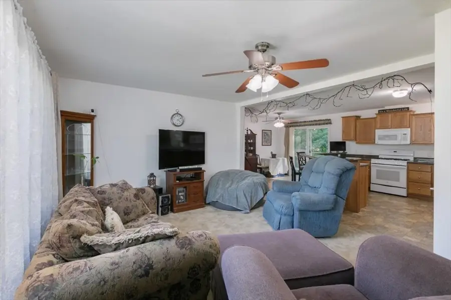 25 Ridgefield Dr., Nashua, NH 03062 - #3