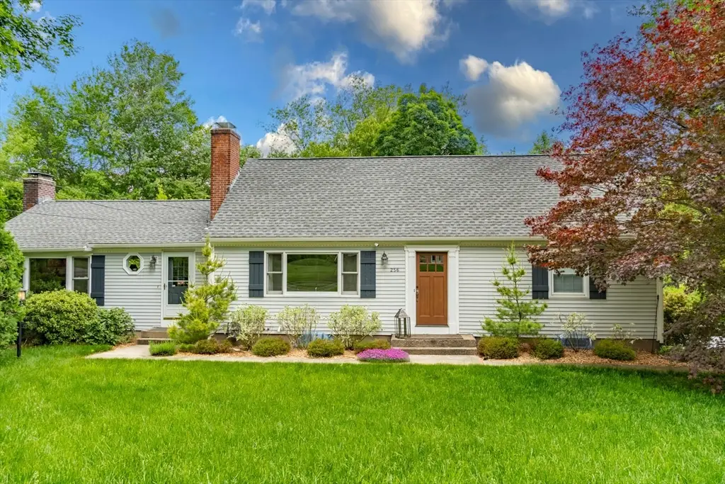 256 Mapleshade Ave, East Longmeadow, MA 01028 - #1