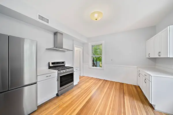 98 Boylston St #3, Brookline, MA 02445