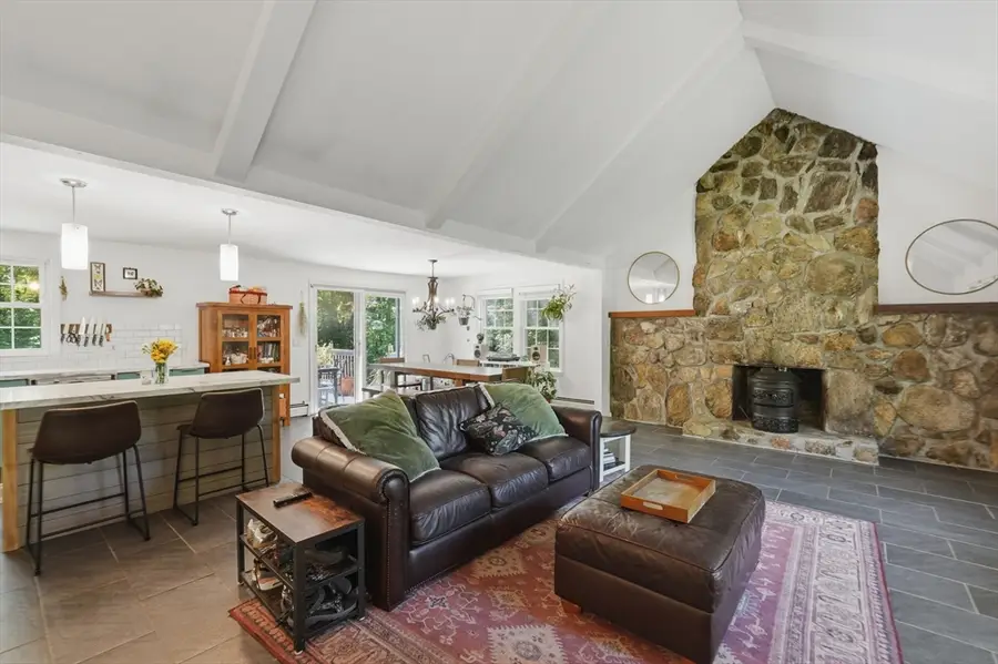 56 King Street, Uxbridge, MA 01569 - #3