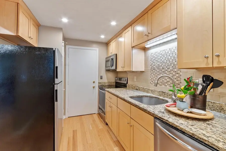 276 Albion Street #12, Wakefield, MA 01880 - #3