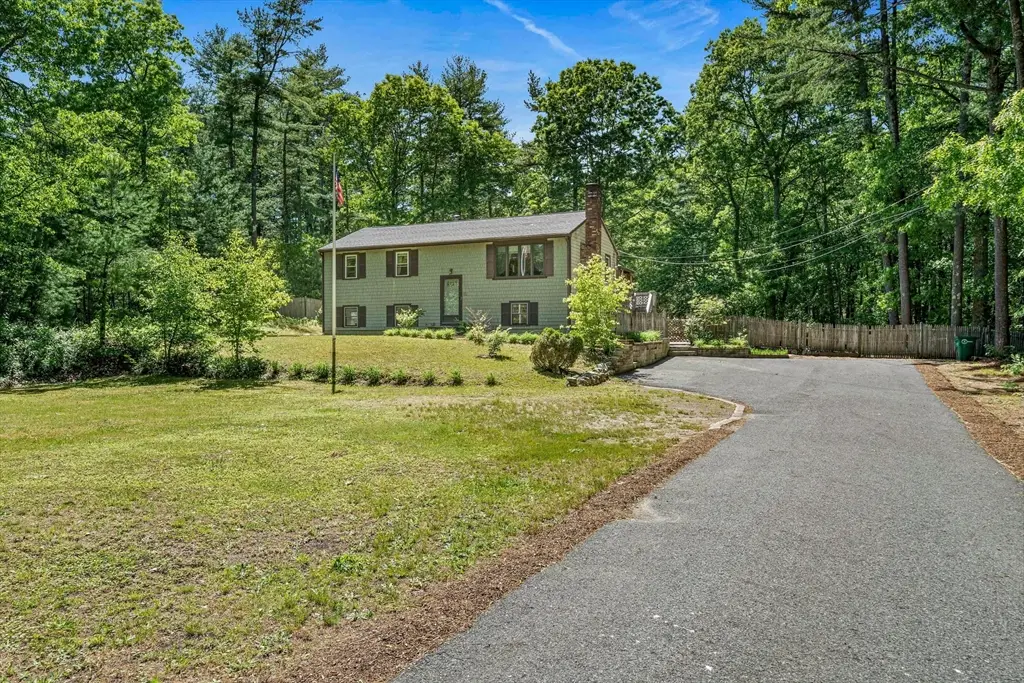 61 Chapel St, Pembroke, MA 02359 - #1