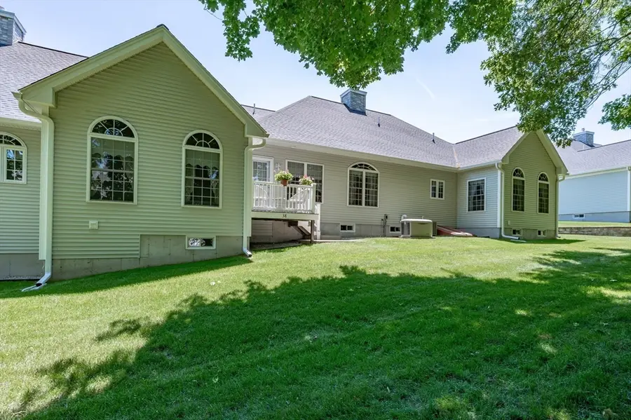 38 Holly Ln #38, Dracut, MA 01826 - #2