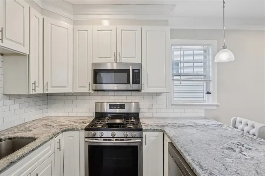 1048 Saratoga St #3, Boston, MA 02128 - #3