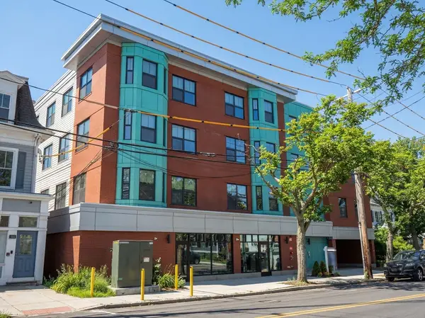 1151 Walnut #302, Newton, MA 02461