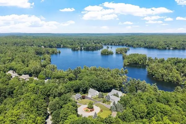 10 Iris Ct #10, Lunenburg, MA 01462