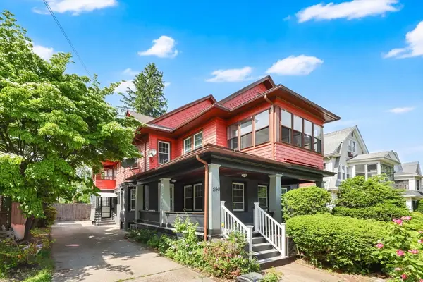 850-852 Sumner Ave, Springfield, MA 01108