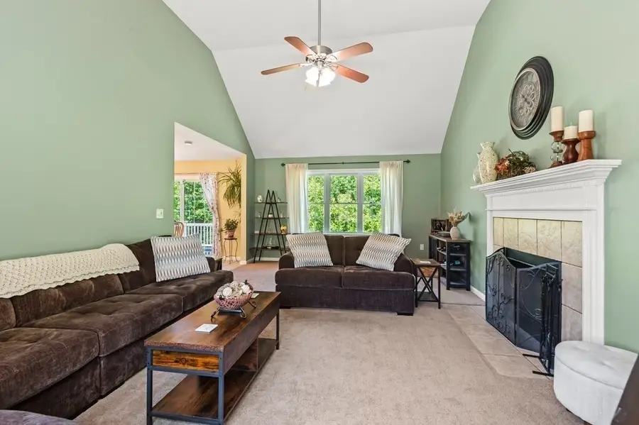 9 Gannett Way, Hopedale, MA 01747 - #2