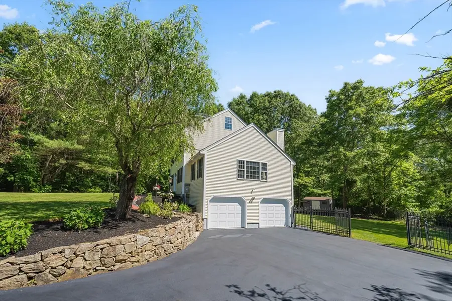 128 Memorial Dr, Shrewsbury, MA 01545 - #3