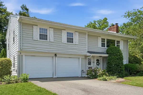 18 Livesey Rd, Quincy, MA 02171