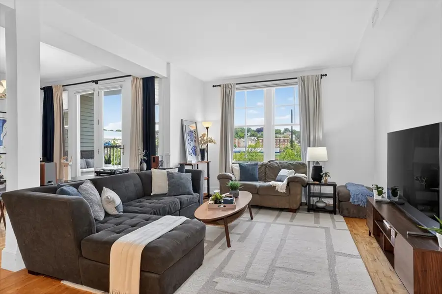 17 Ivaloo St #6, Somerville, MA 02143 - #3