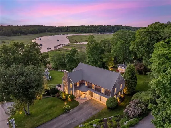 102 Riverside Circle, Marshfield, MA 02050
