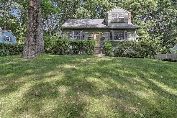 24 Hunting Avenue, Shrewsbury, MA 01545