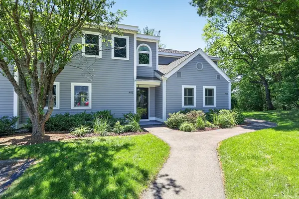 402 Tuckers Ln #402, Hingham, MA 02043
