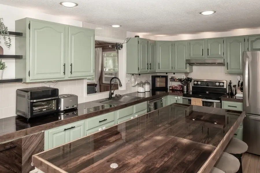 20 Constantine Dr, Tyngsborough, MA 01879 - #2