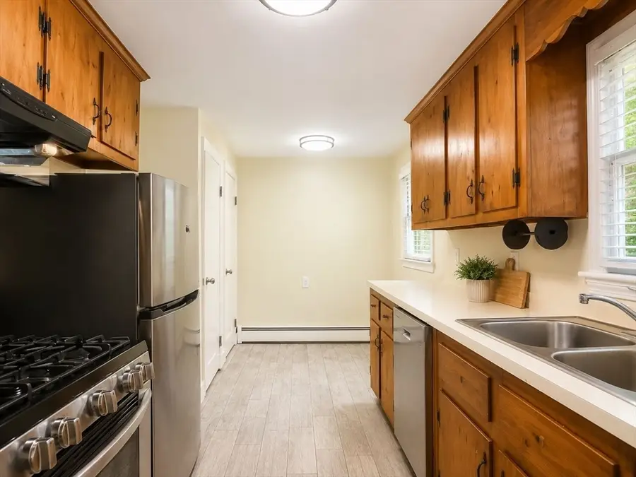 30 Springdale Rd, Dracut, MA 01826 - #3