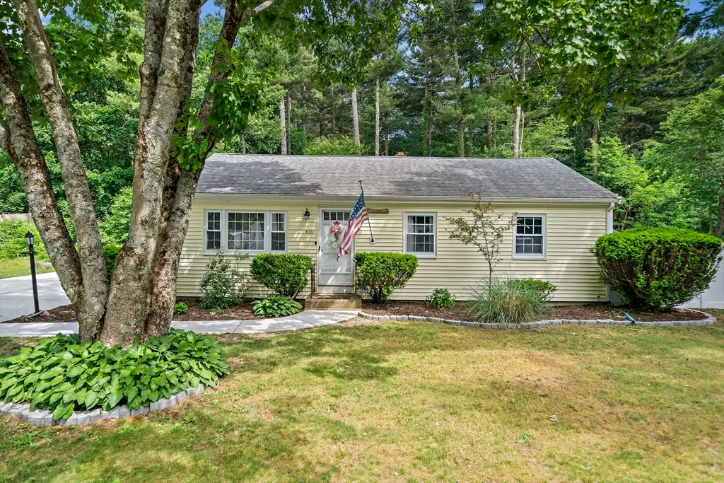 610 Center St, Pembroke, MA 02359 - #1